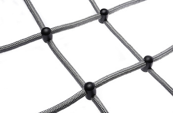 Siatka do wspinaczki szara z czarnymi łącznikami