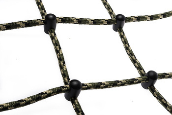 Siatka do wspinaczki moro z czarnymi łącznikami